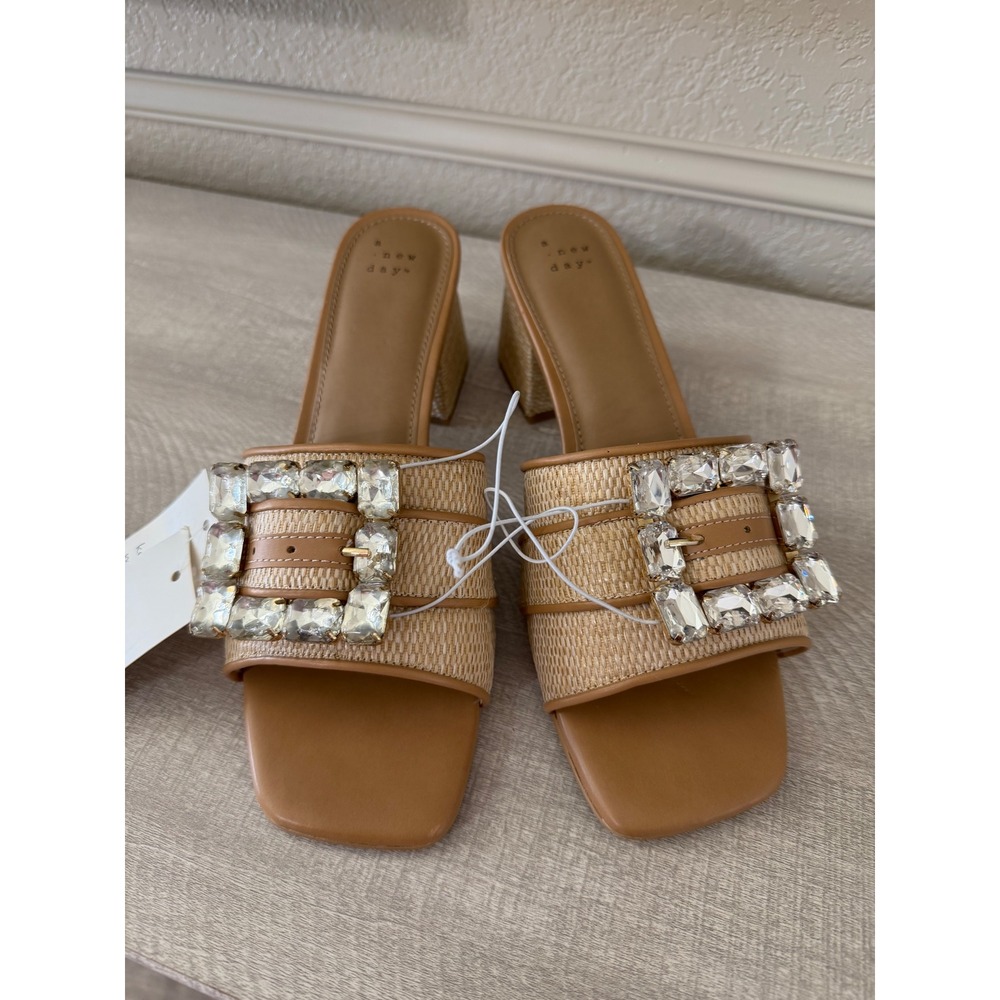 A New Day Kathleen Beige Raffia Crystal Buckle Block Heel Slide Sandals Size 10